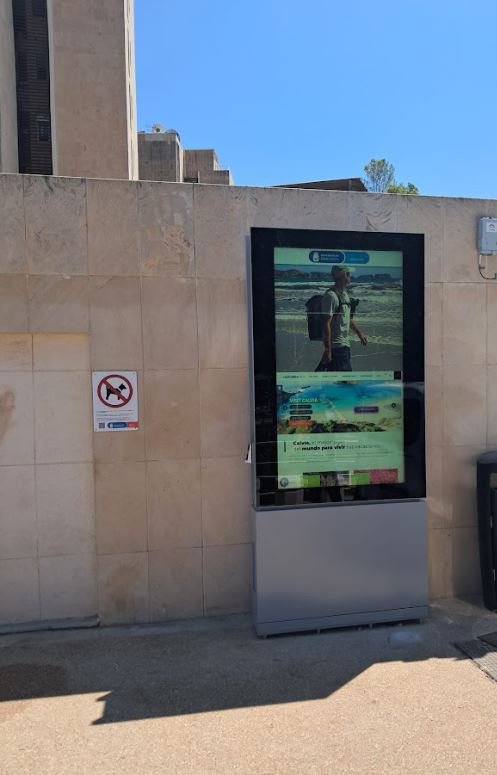 outdoor totem Calvia